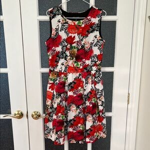 Floral Sleeveless Dress. Linea Domani